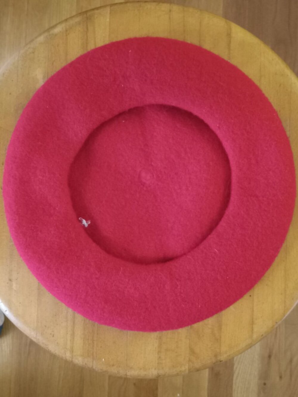 Child's Rich Tomato Red Wool "Paris" Eiffel Tower Embroidered Beret - NWOT - Picture 3 of 6